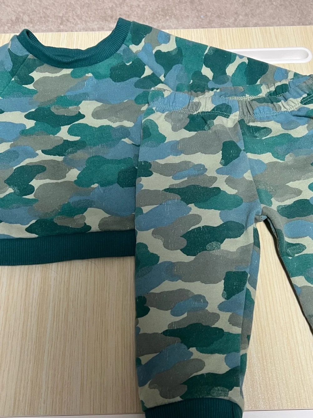Cat & Jack Camo Fleece Sweatshirt Jogger Set 12M Green Baby